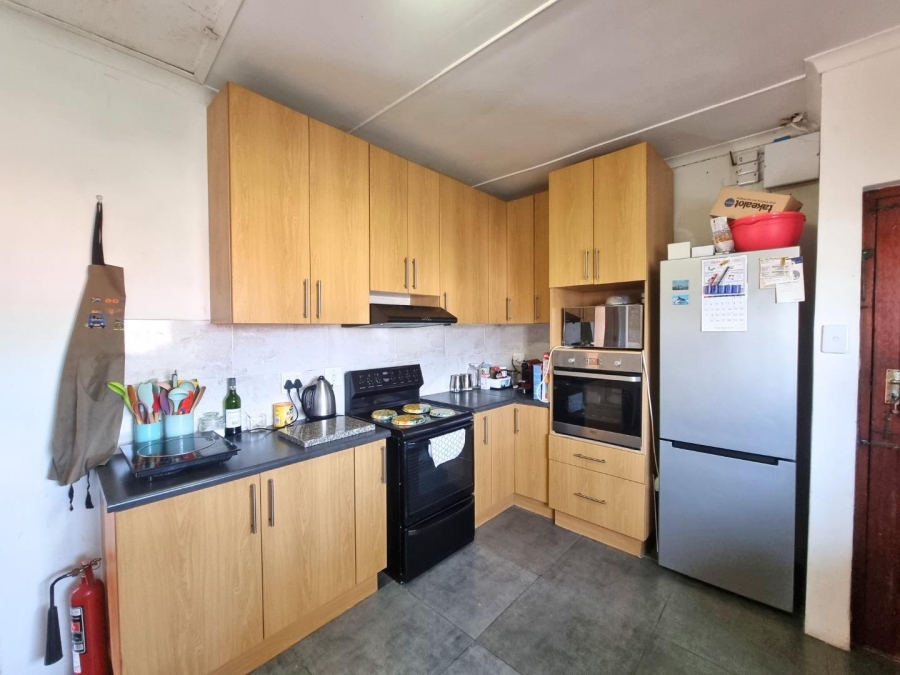 4 Bedroom Property for Sale in Sandbaai Western Cape